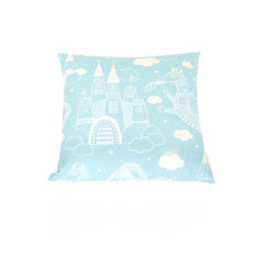 majvillan-cushion-cover-drakhimlen-ljusblå - (1)