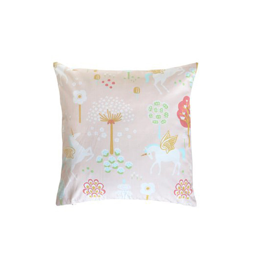 majvillan-cushion-cover-true-unicorns-pink - (1)