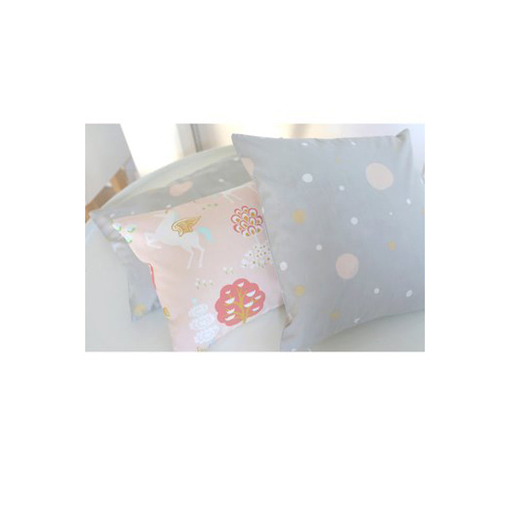 majvillan-cushion-cover-true-unicorns-pink- (2)