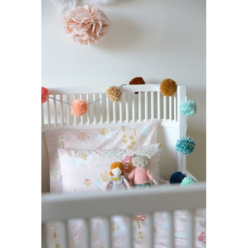 majvillan-cushion-cover-true-unicorns-pink- (4)