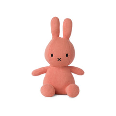 miffy-sitting-organic-cotton-peachy-pink-23cm-miff-24182400- (1)