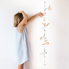 mimi-lou-height-chart-wallsticker-swans- (1)