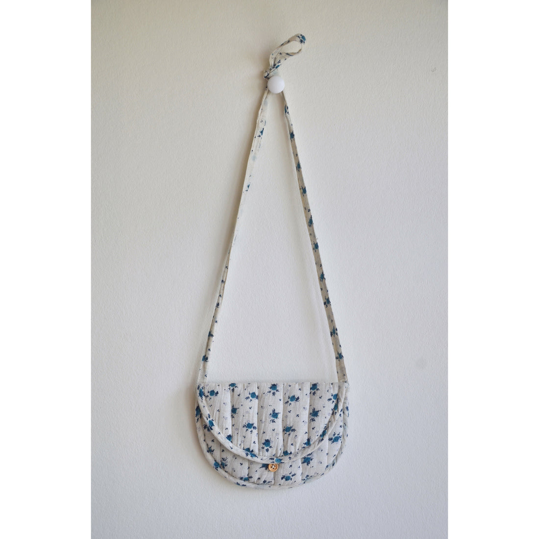 minina-loves-bag-half-moon-telma-blue-flowers- (1)