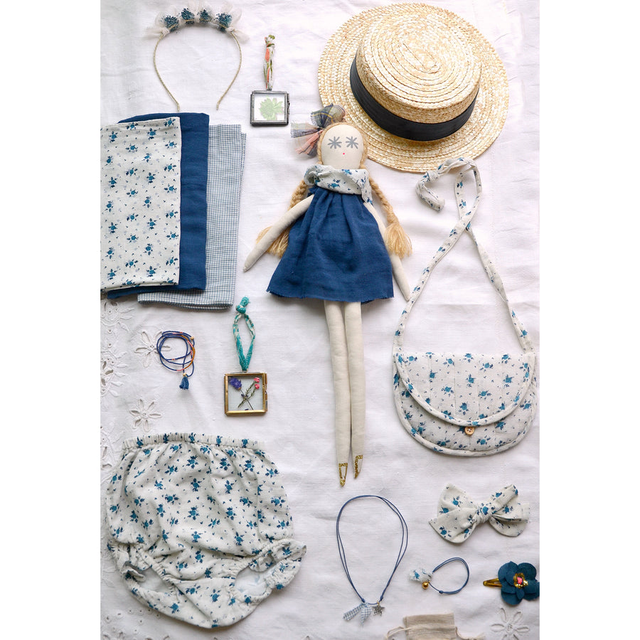 minina-loves-bag-half-moon-telma-blue-flowers- (3)