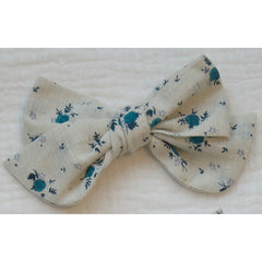 minina-loves-hairpin-old-school-veronica-blue-flowers- (1)