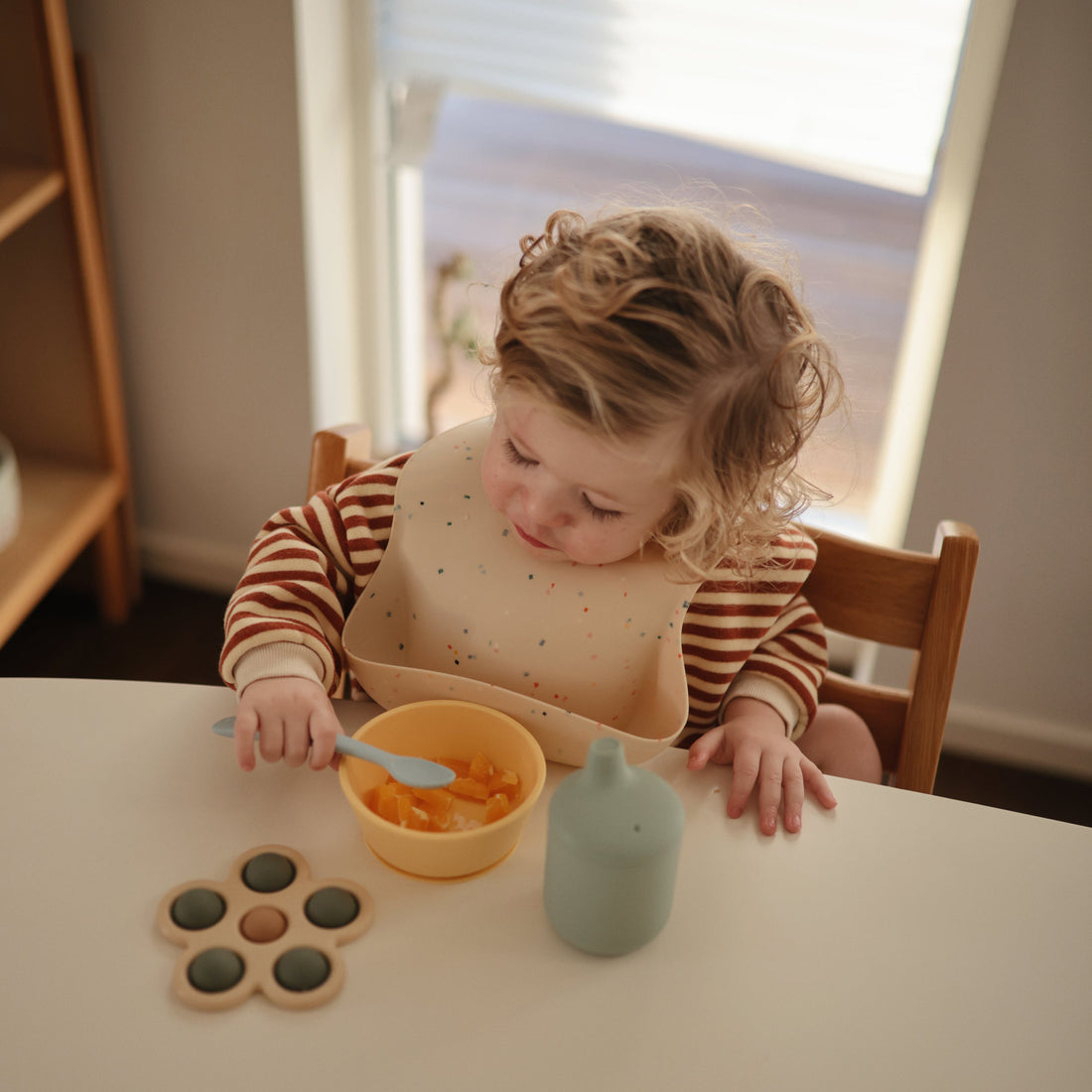 mushie-flower-press-toy-dried-thyme-natural-shifting-sand-mush-2830475- (5)