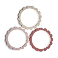 mushie-flower-teething-bracelet-3-pack-blush-rose-shifting-sand-mush-2600278- (1)