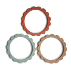 mushie-flower-teething-bracelet-3-pack-cambridge-blue-clementine-natural-mush-2600281- (1)