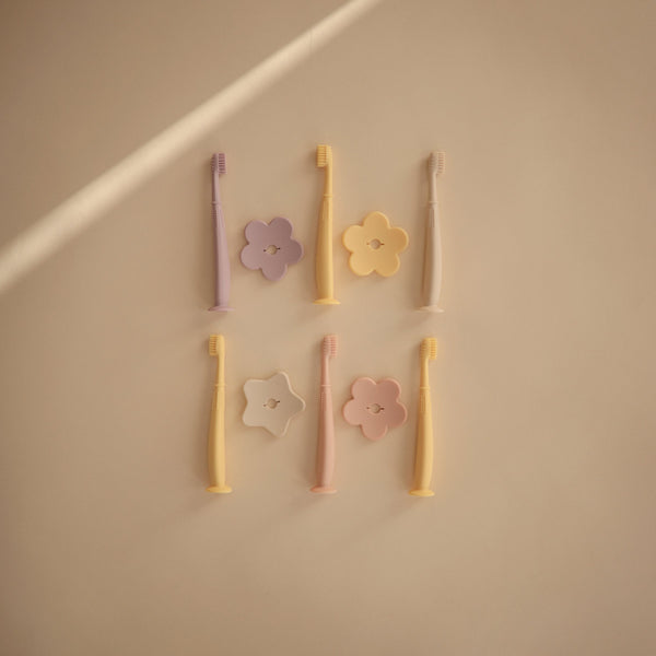 mushie-flower-training-toothbrush-blush-mush-2530019- (3)