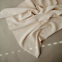 mushie-knitted-baby-blanket-confetti-peach-mush-2180352- (2)