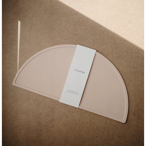 mushie-silicone-place-mat-blush-mush-2370019- (2)
