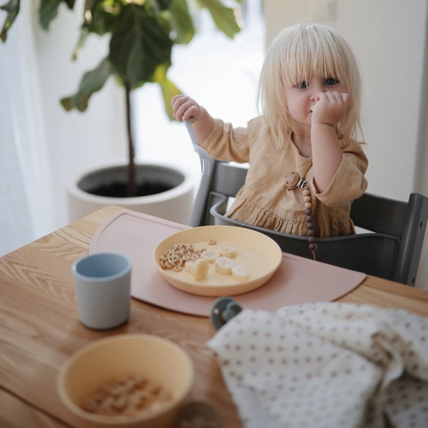 mushie-silicone-place-mat-blush-mush-2370019- (5)