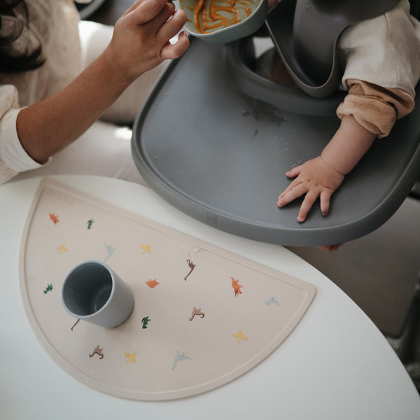 mushie-silicone-place-mat-dinosaurs-mush-2370250- (5)