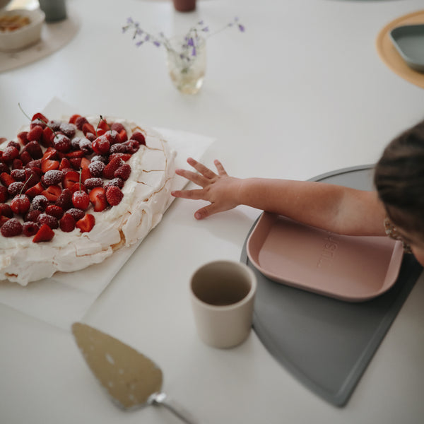 mushie-square-dinnerware-plate-blush-set-of-2-mush-2304019- (5)