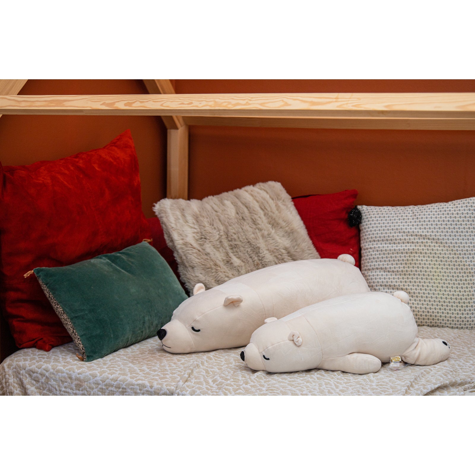 nemu-nemu-animals-shiro-the-polar-bear-trou-j1502-10