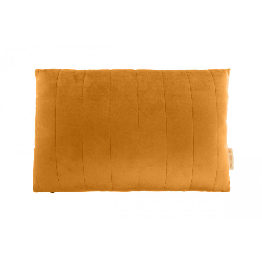 nobodinoz-akamba-velvet-cushion-farniente-yellow- (1)