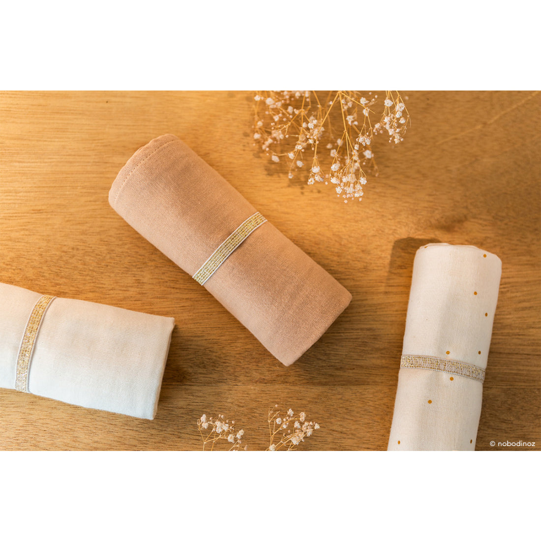 nobodinoz-baby-love-swaddle-nude- (3)