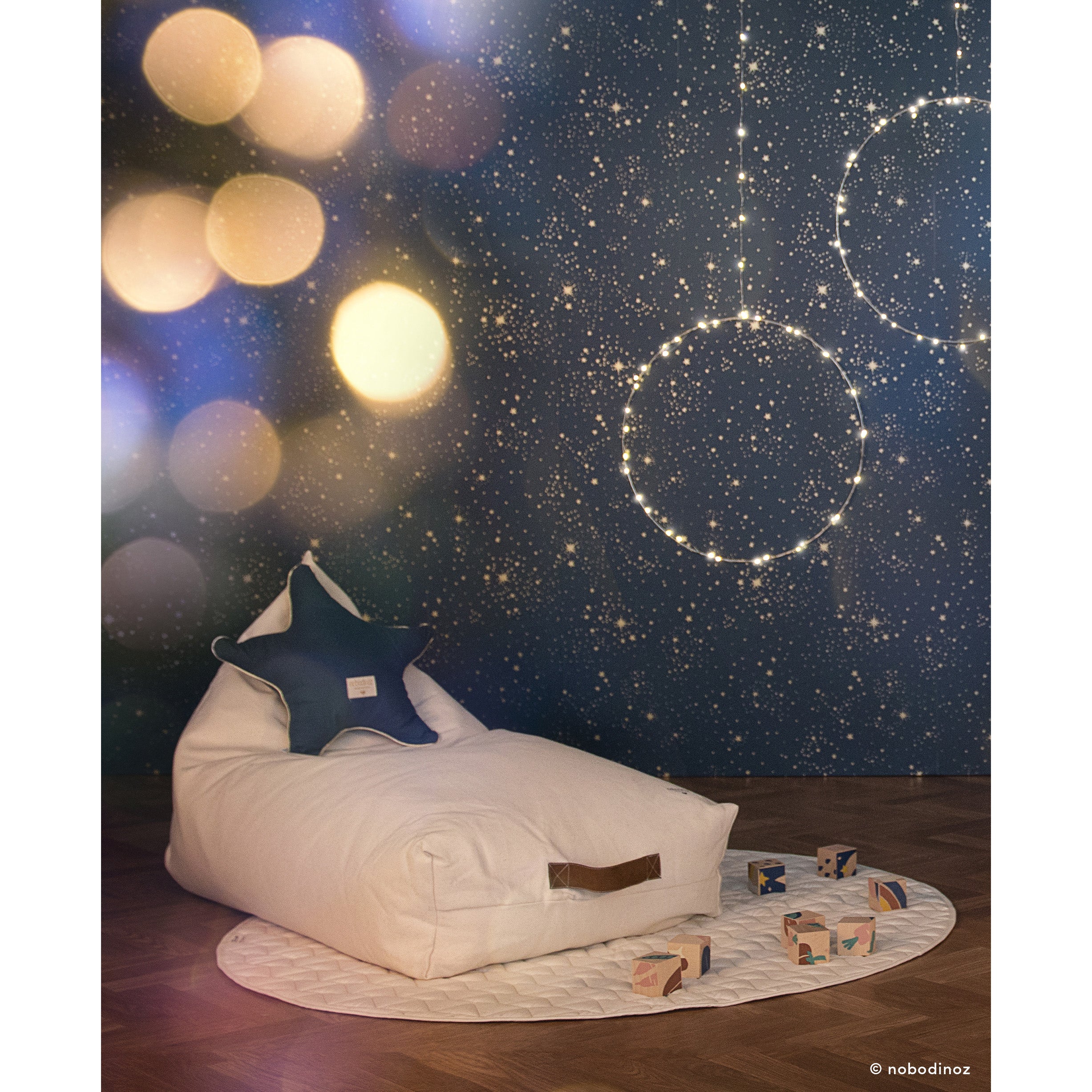 nobodinoz-beanbag-essaouira-gold-stella-night-blue- (6)