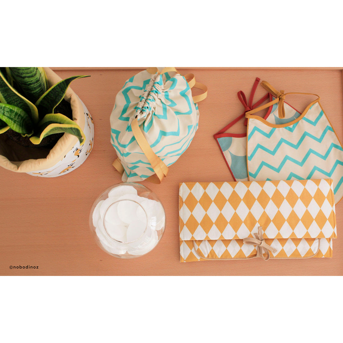 nobodinoz-bib-cotton-honey-stripes- (3)