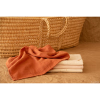 nobodinoz-box-3u-baby-love-swaddles-pack-toffee- (4)