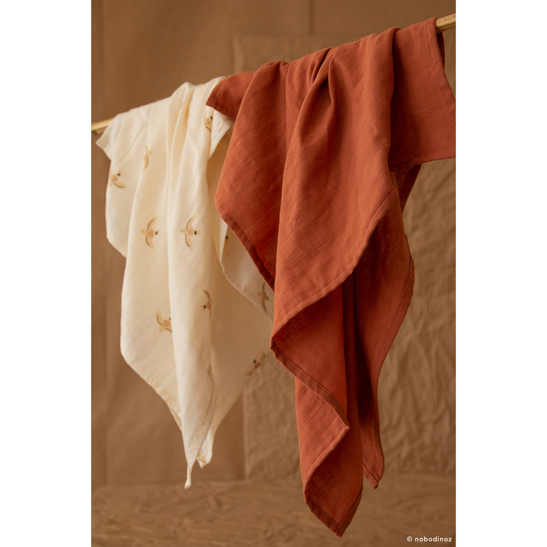 nobodinoz-box-3u-baby-love-swaddles-pack-toffee- (2)