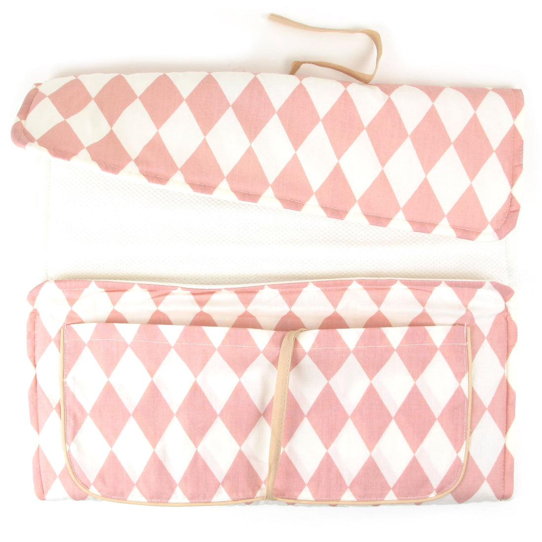 nobodinoz-changing-pad-pink-diamonds- (2)