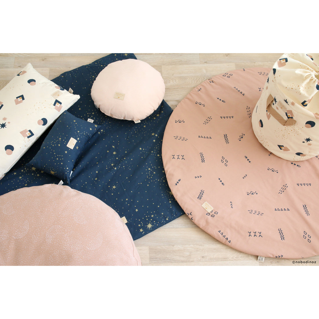 nobodinoz-colorado-square-playmat-gold-stella-night-blue- (4)