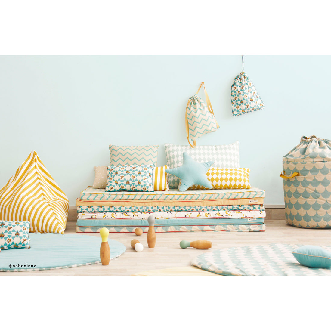 nobodinoz-cushion-averell-blue-diamonds- (3)