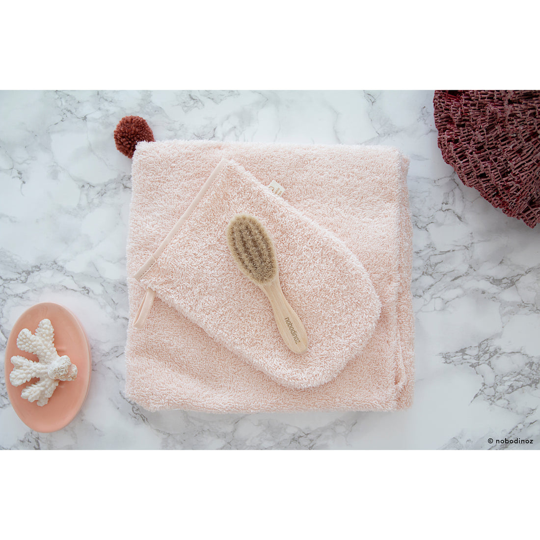 nobodinoz-cute-baby-bath-cape-pink- (7)