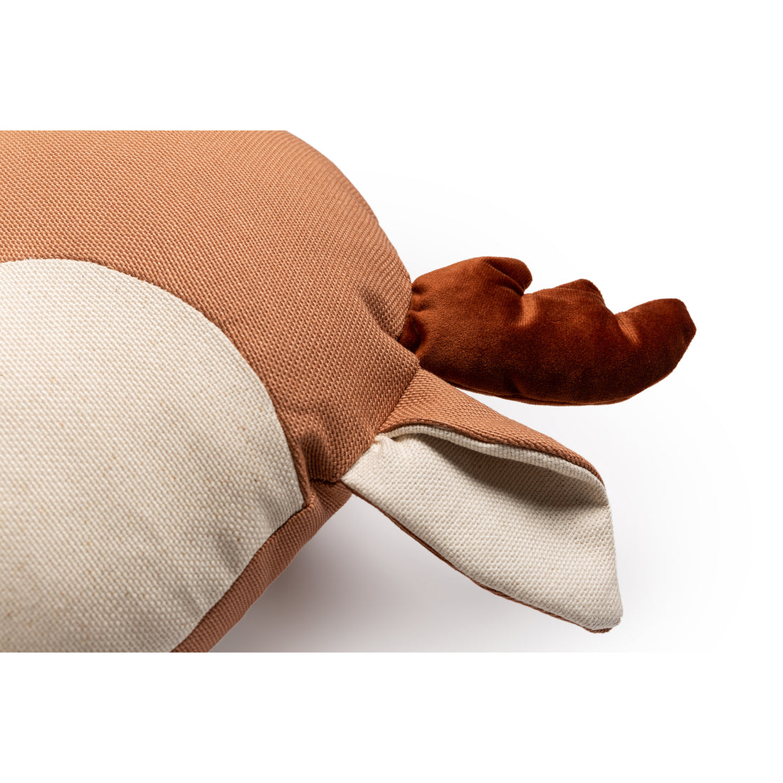 nobodinoz-deer-cushion-sienna-brown- (2)