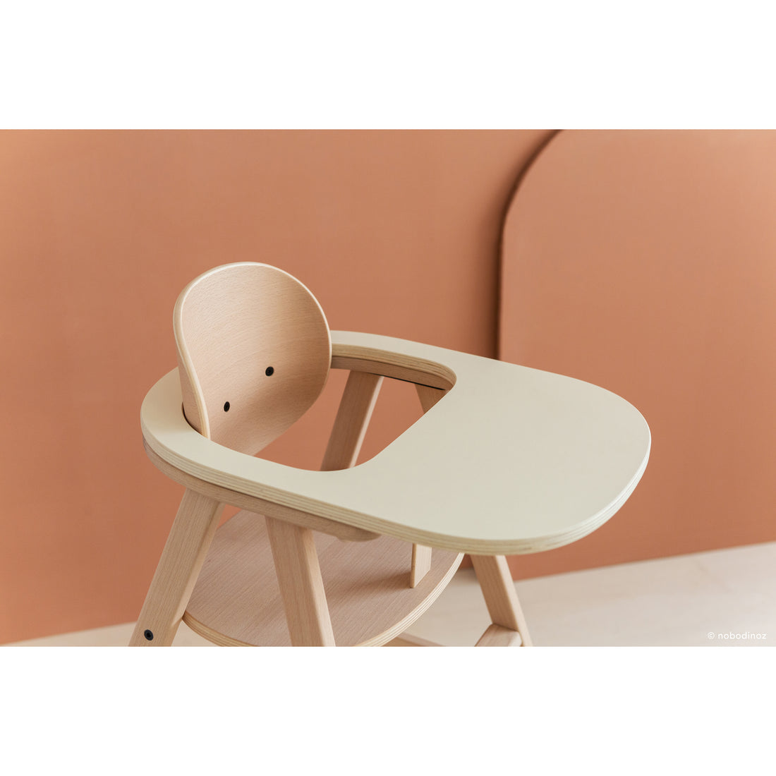 nobodinoz-growing-green-tray-table-for-high-chair-3