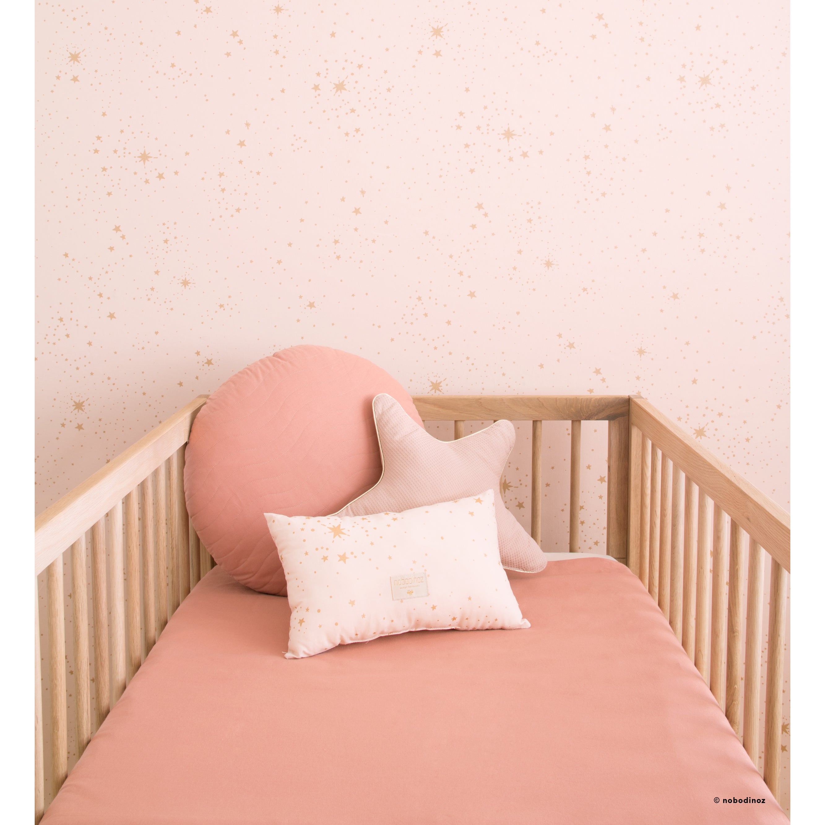 nobodinoz-hardy-long-cushion-gold-stella-dream-pink- (2)