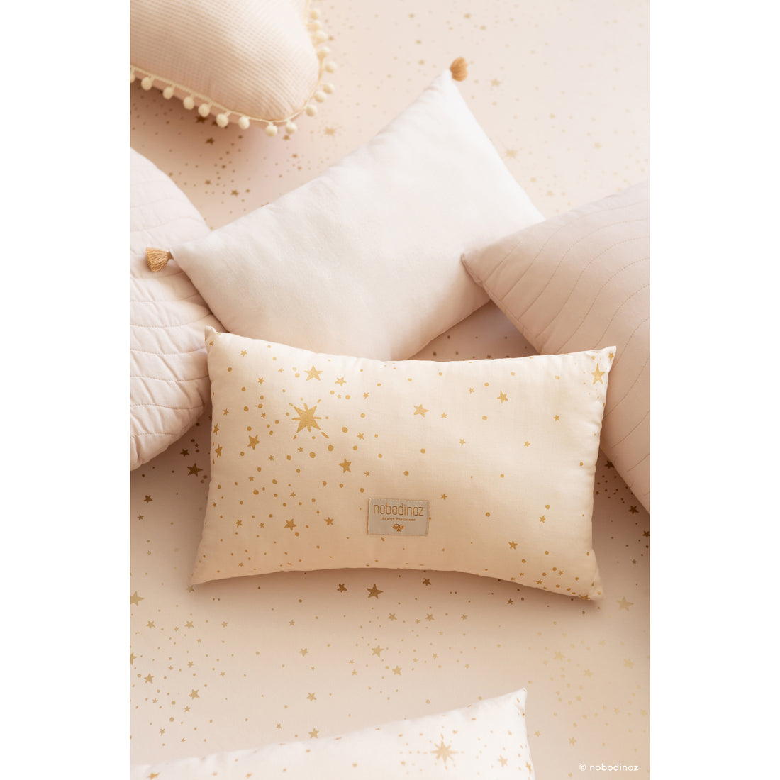 nobodinoz-laurel-small-cushion-white-bubble-misty-pink- (4)