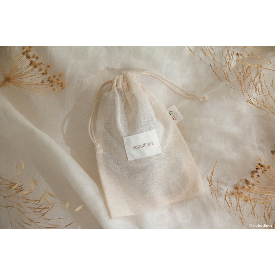nobodinoz-lin-français-wings-teether-ring-greige-nobo-4922731- (3)