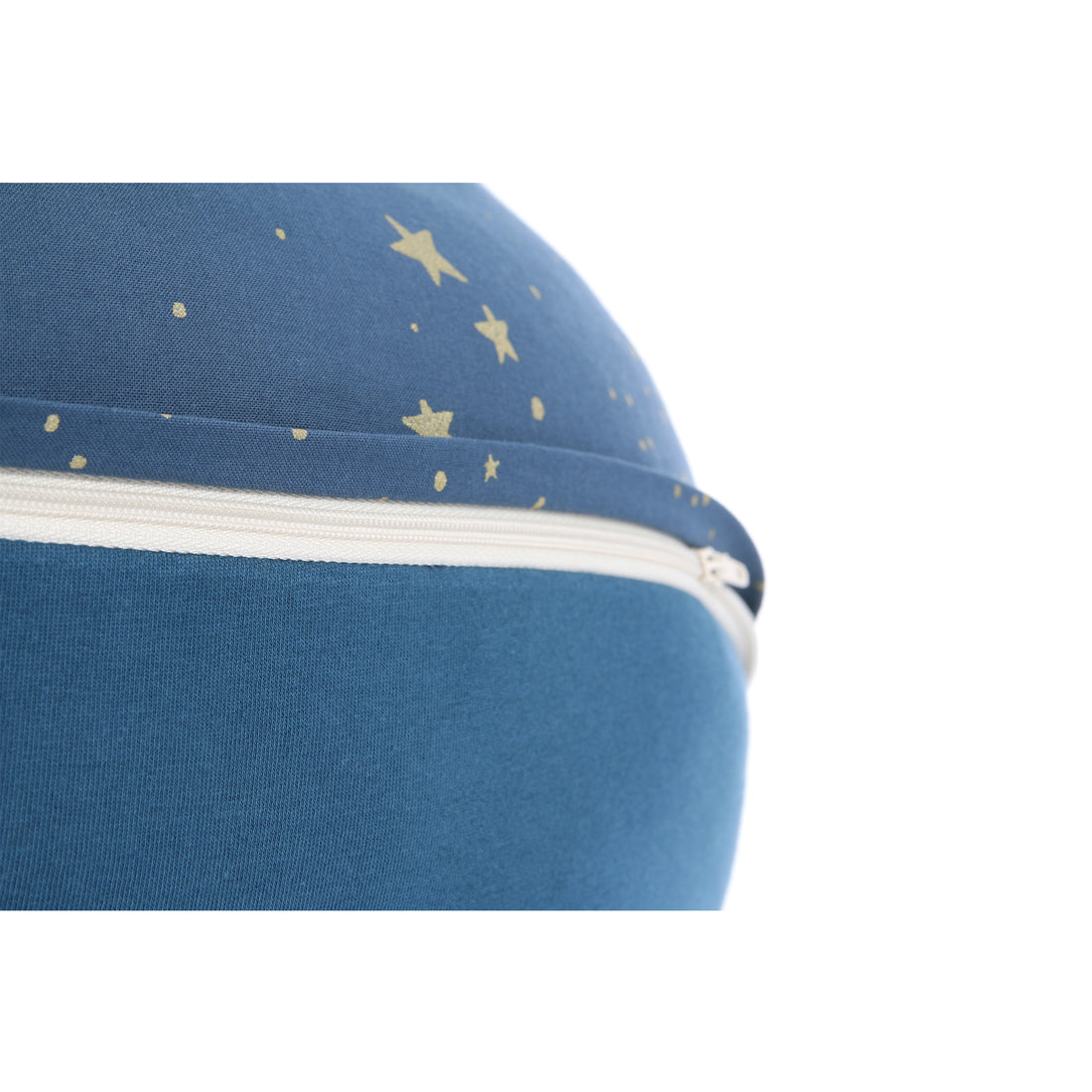 nobodinoz-maternity-pillow-luna-gold-stella-night-blue- (5)