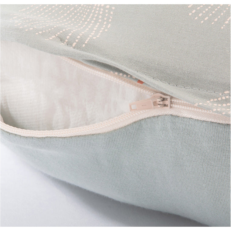 nobodinoz-maternity-pillow-luna-white-gatsby-antique-green- (3)