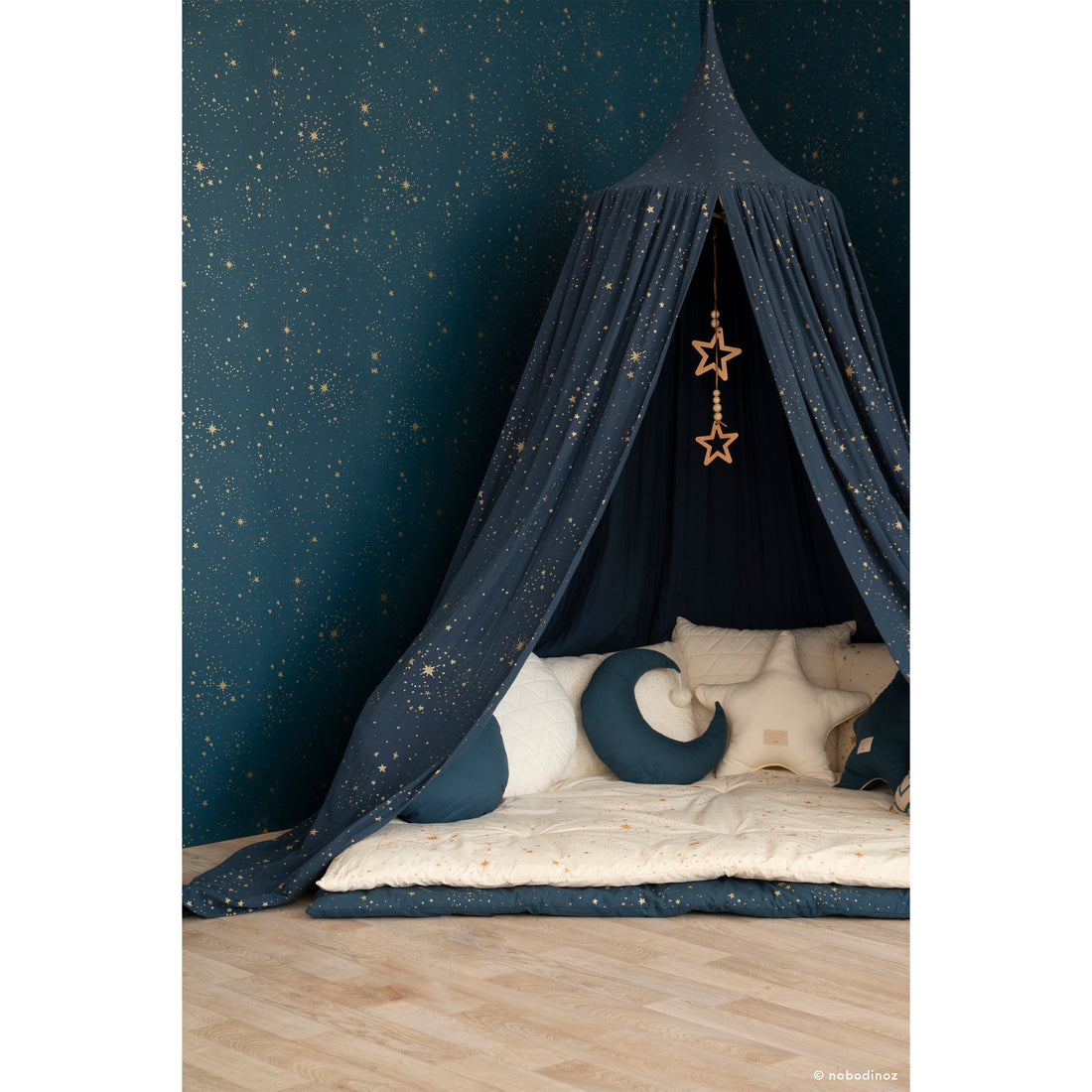 nobodinoz-moon-cushion-night-blue- (4)