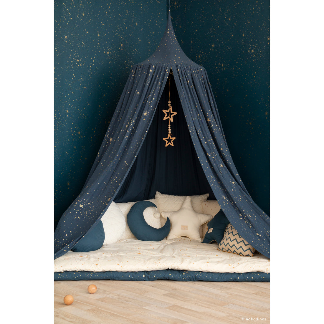 nobodinoz-moon-cushion-night-blue- (5)