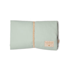 nobodinoz-mozart-waterproof-changing-pad-aqua- (1)