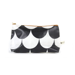 nobodinoz-pencil-case-capri-black-scales- (1)