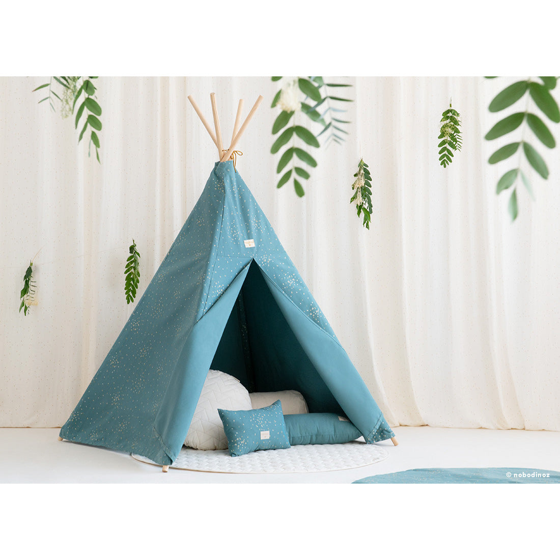 nobodinoz-phoenix-teepee-gold-confetti-magic-green- (2)