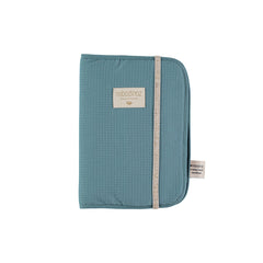 nobodinoz-poema-health-booklet-honey-comb-magic-green- (1)