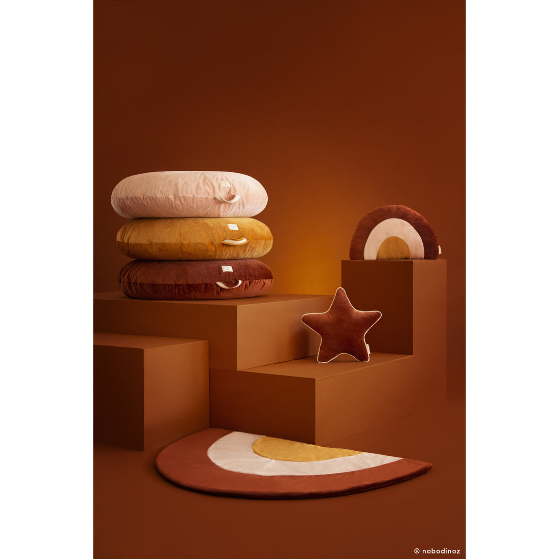 nobodinoz-rainbow-velvet-carpet-wild-brown- (4)