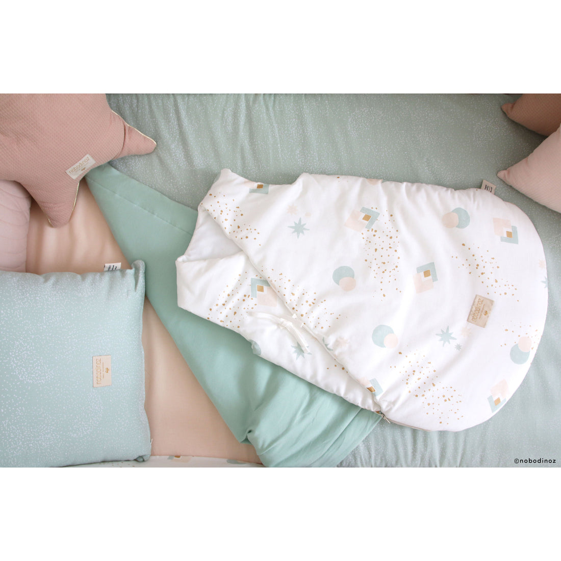 nobodinoz-sleeping-bag-cloud-aqua-eclipse-white- (5)