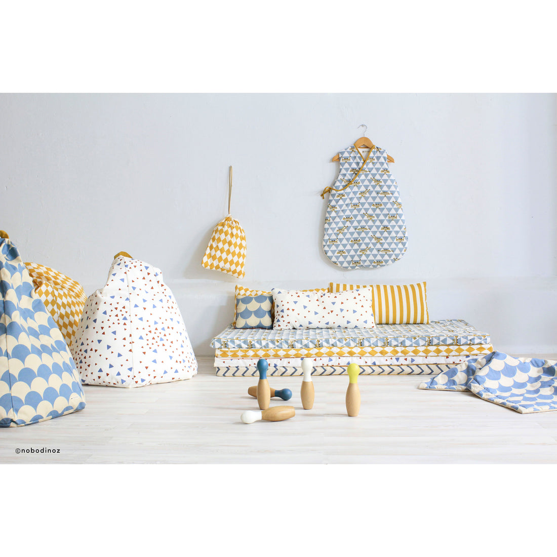 nobodinoz-sleeping-bag-mustard-stars- (3)