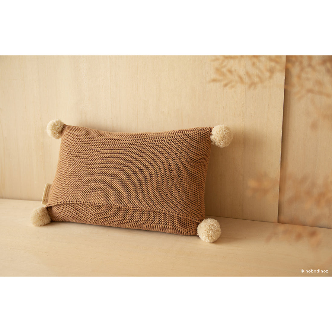 nobodinoz-so-natural-knitted-cushion-biscuit- (4)