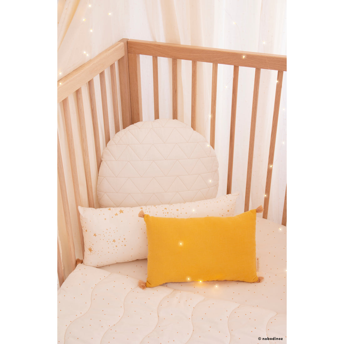 nobodinoz-sublim-cushion-gold-stella-white- (18)