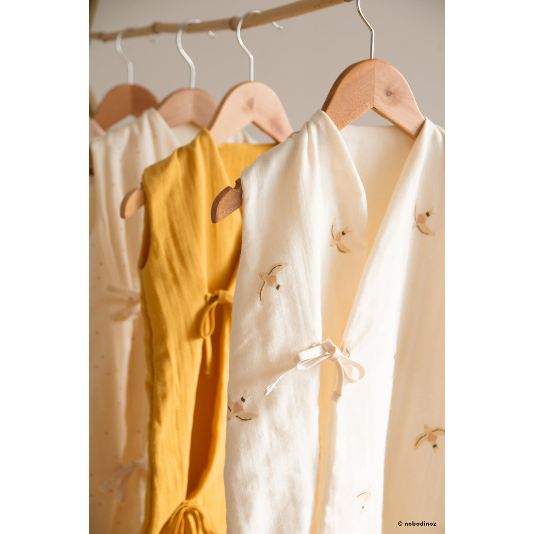 nobodinoz-summer-sleeping-bag-dreamy-nude-haiku-birds-natural- (10)