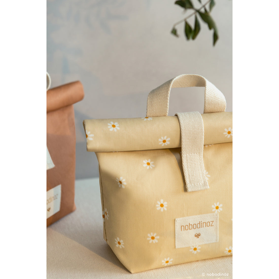 nobodinoz-sunshine-eco-lunch-bag-daisies- (7)