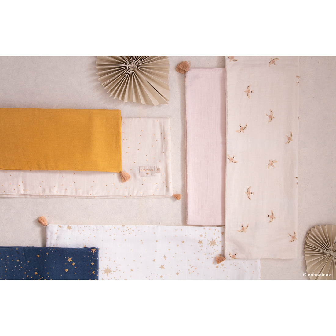 nobodinoz-treasure-summer-blanket-honey-sweet-dots-natural- (6)